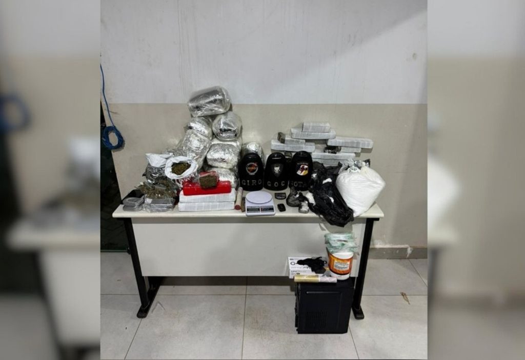 Suspeito tenta fugir, mas é detido com mochila recheada de drogas em Palmas