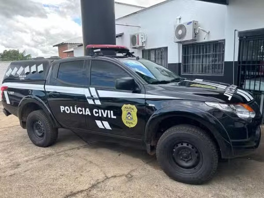 Suspeito de chantagear adolescente é preso após pai trocar mensagens se passando pela filha e marcar encontro em motel